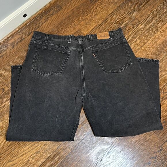 Vintage Levi’s 545 Orange Tab Distressed Black Wash - Size 44x30 - Picture 2 of 9